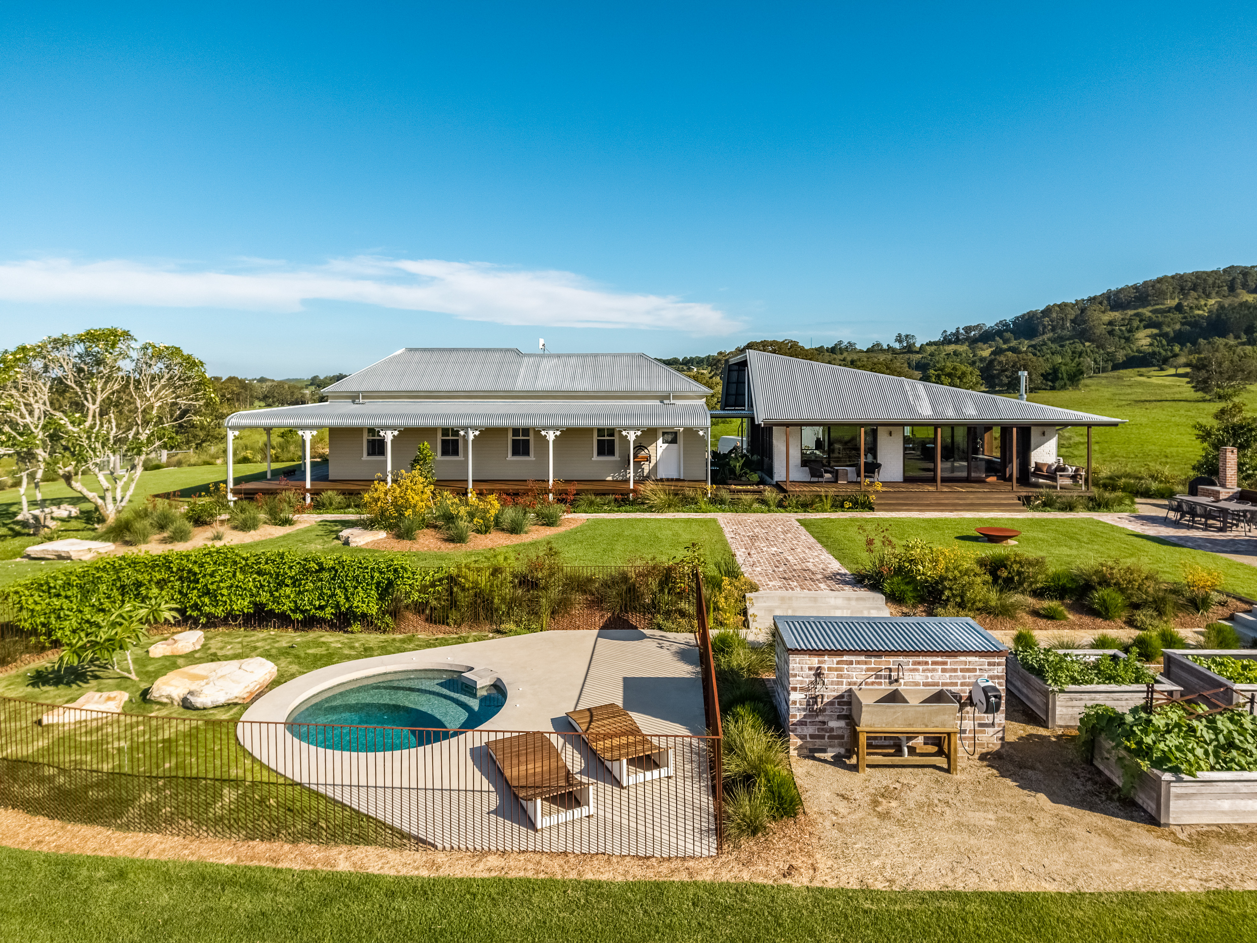 Aerial view of Longfield estate showing homestead, pool, gardens and 101 acres